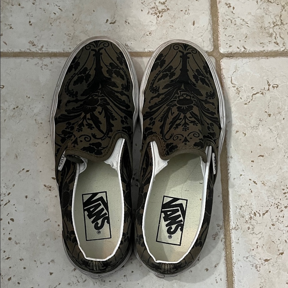Vans Black and Green Patterned Sneakers